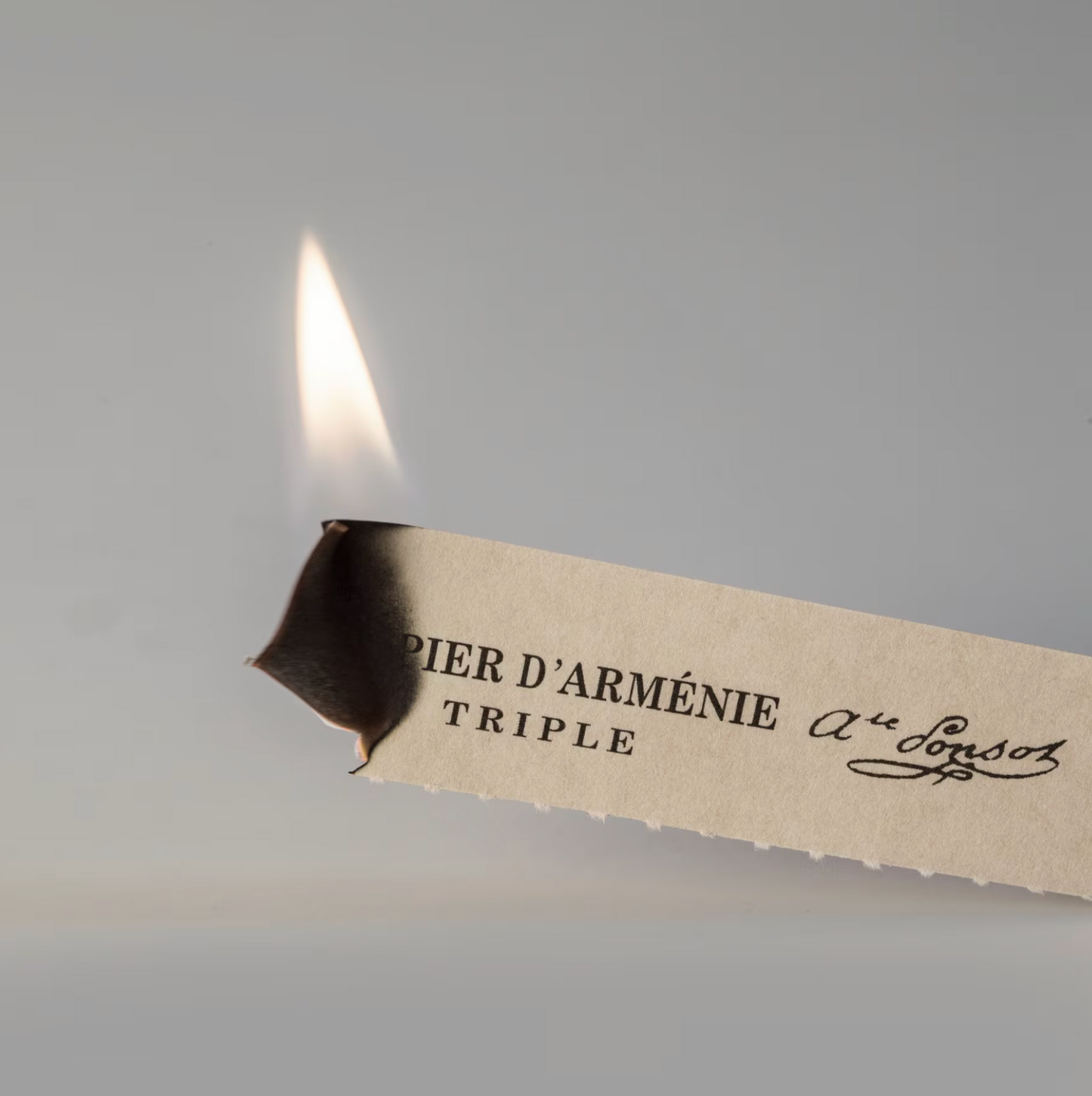 Papier D'Arménie in Tradition