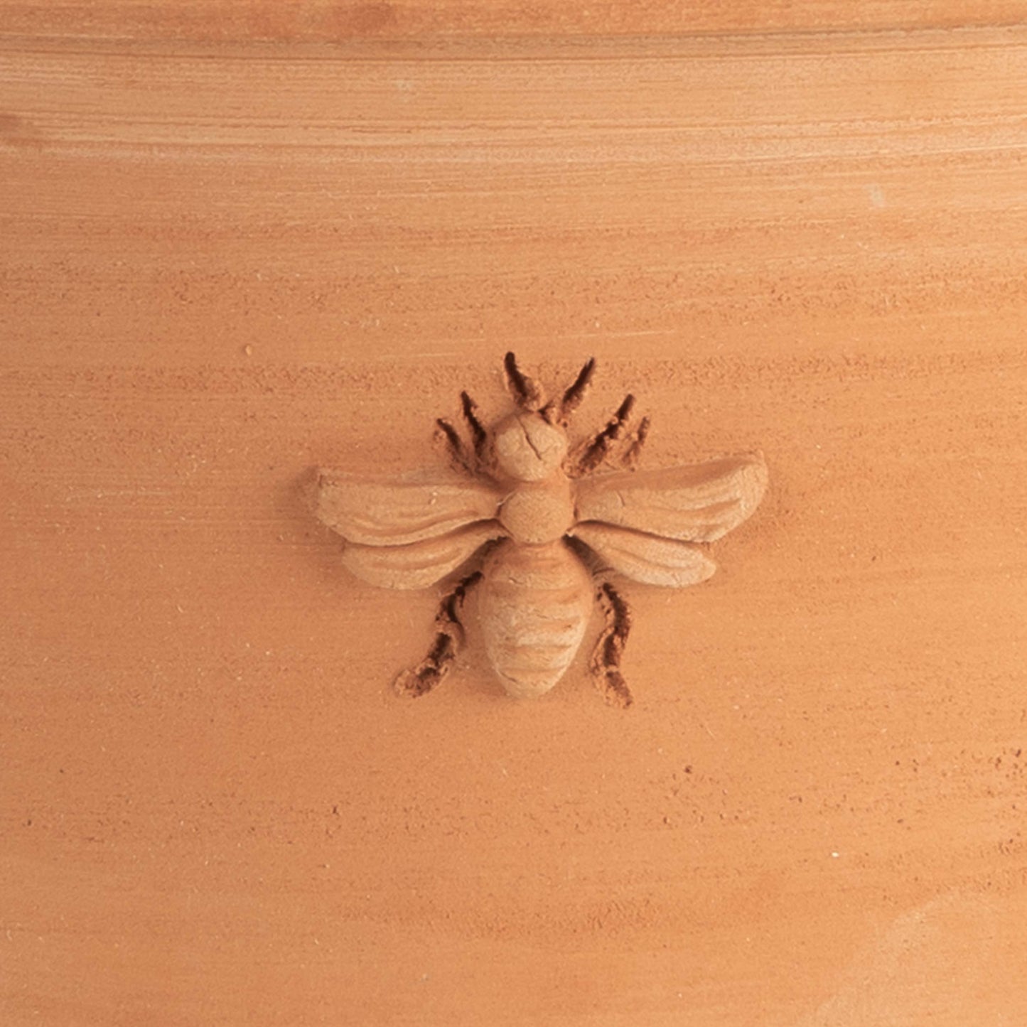 Gardenheir X Seibert & Rice Terracotta Bee Pot in Natural