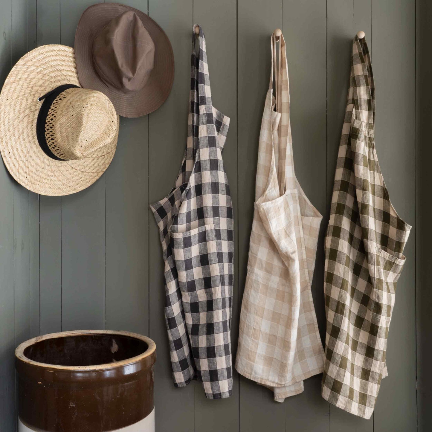 French Linen Apron in Black/ Cream Gingham