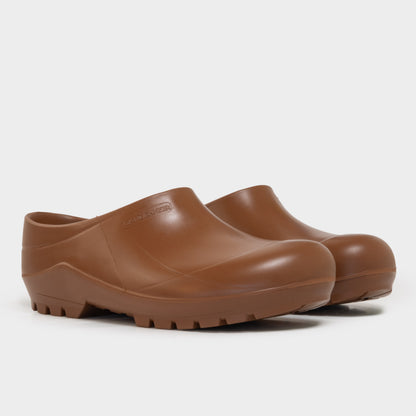 Italian Garden Clogs in Caramel