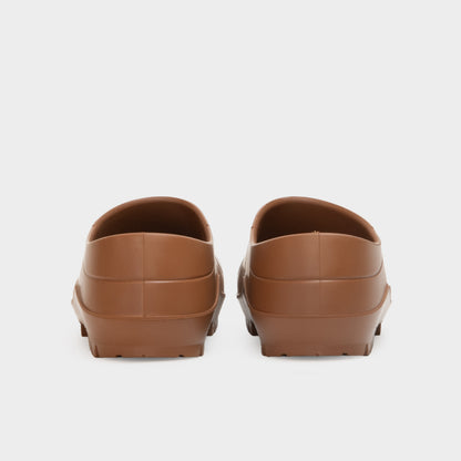 Italian Garden Clogs in Caramel