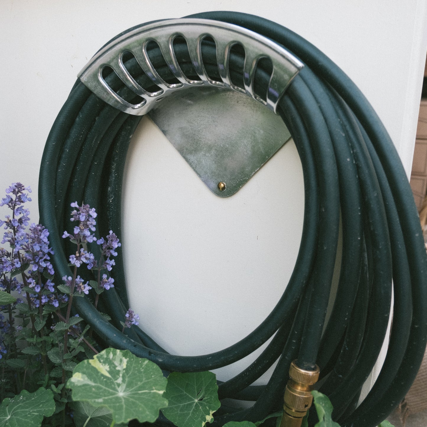 English Garden Hose Mount