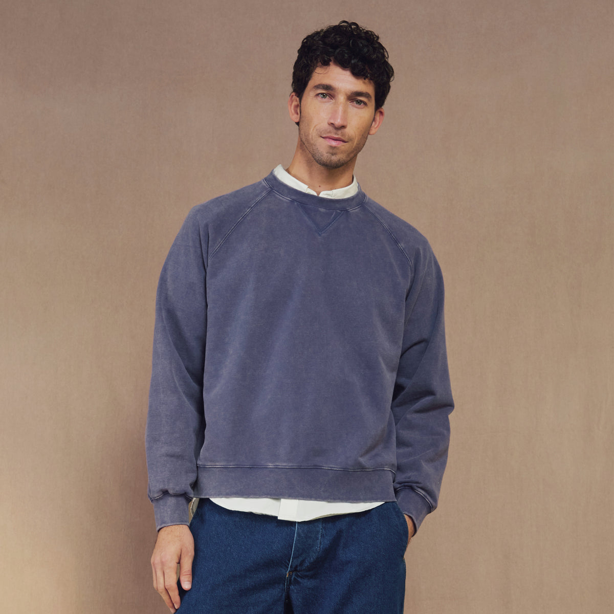 Classic Crewneck Sweatshirt in Stonewashed Navy