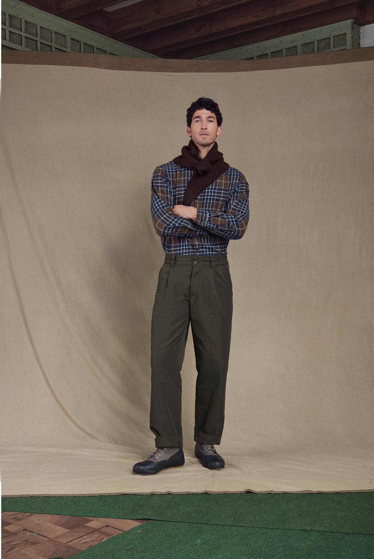 Grosgrain Cordura Relaxed Pleated Trouser in Olive