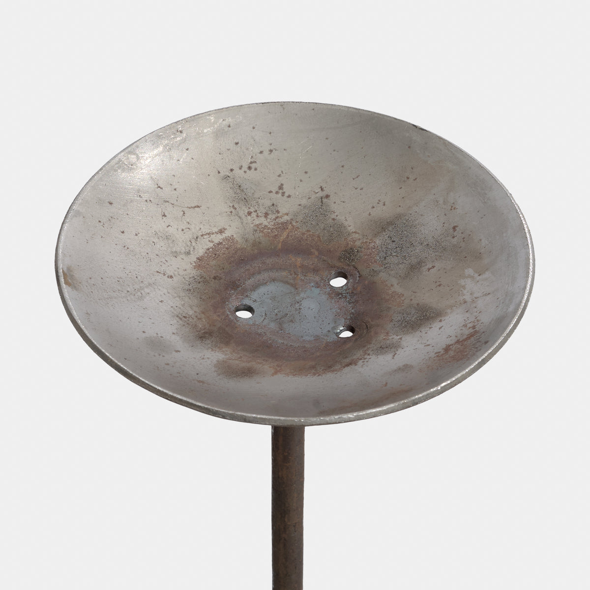 English Metal Bird Feeding Platform