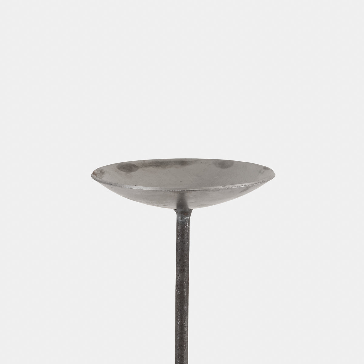 English Metal Bird Feeding Platform
