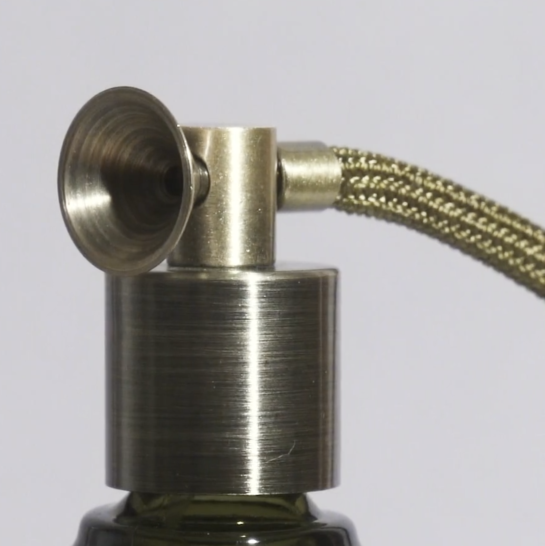 Trudon Ernesto Room Spray (Leather + Tobacco)