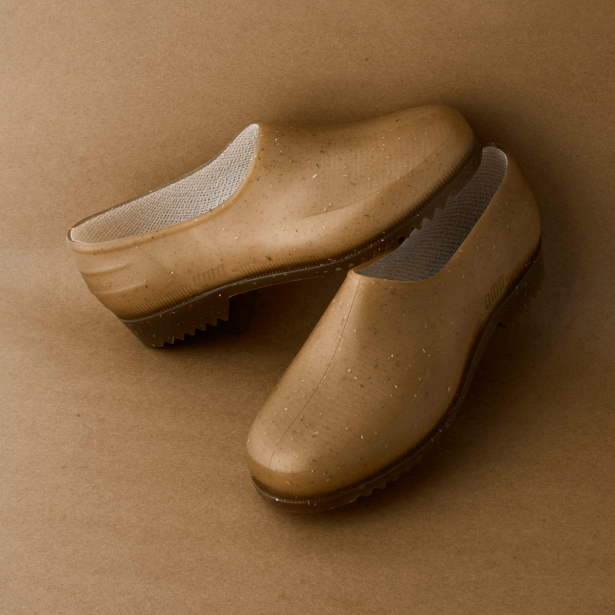French Recycled Hemp Garden Clogs in Sepia