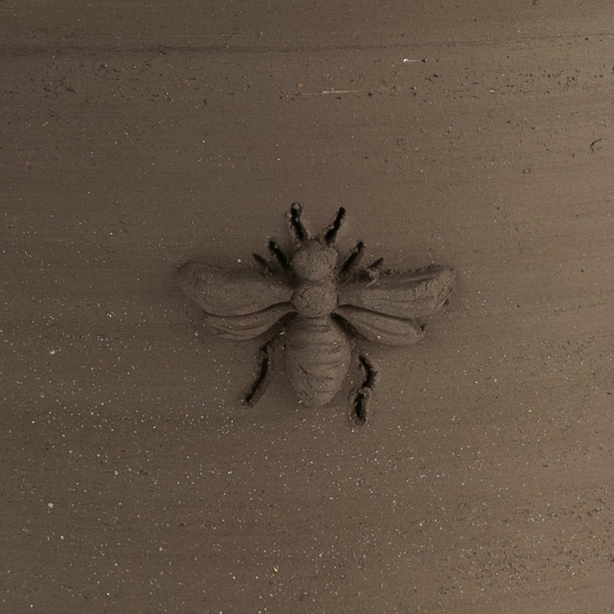 Gardenheir X Seibert & Rice Terracotta Bee Pot in Black